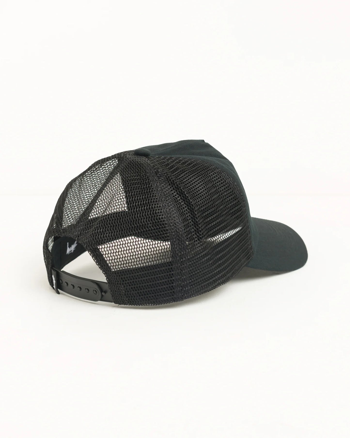 Stussy "S Crown Trucker" - Black