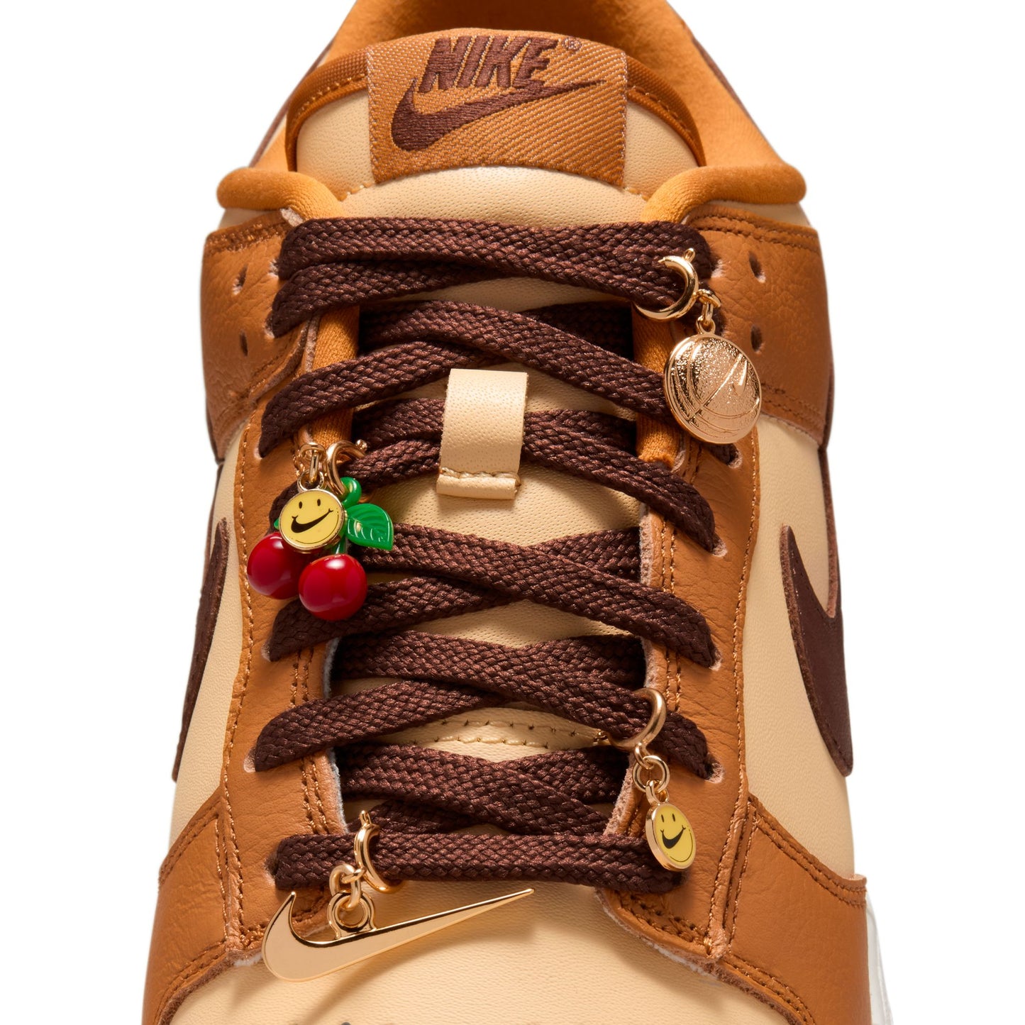 Nike "Dunk Low" W - Desert Ochre / Fauna Brown