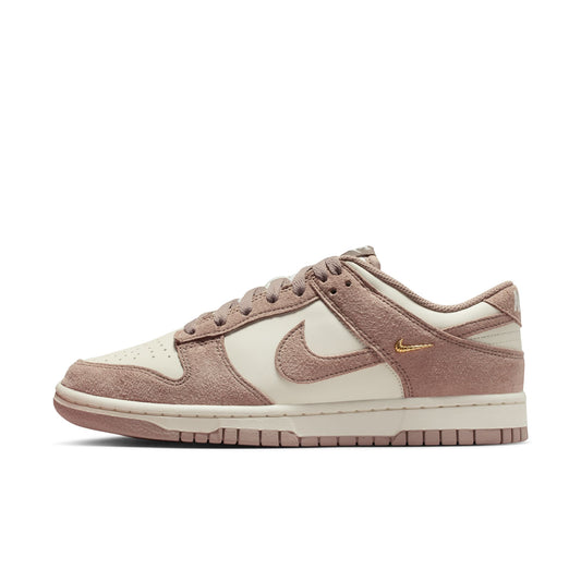 Nike "Dunk Low" W - Sail / Malt / Metallic Gold