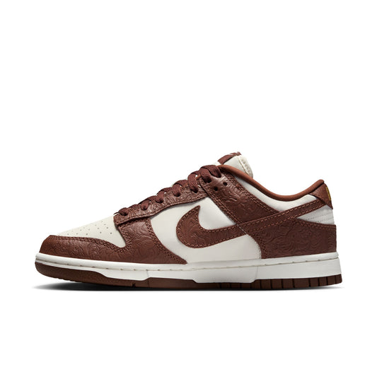Nike "Dunk Low" Womens - Sail / Fauna Brown