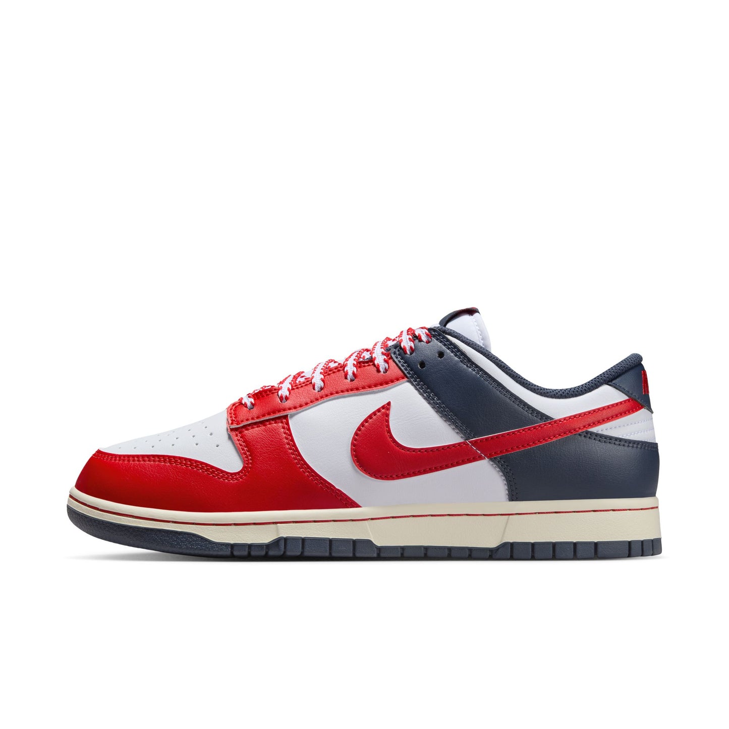 Nike "Dunk Low Retro" M - White / University Red