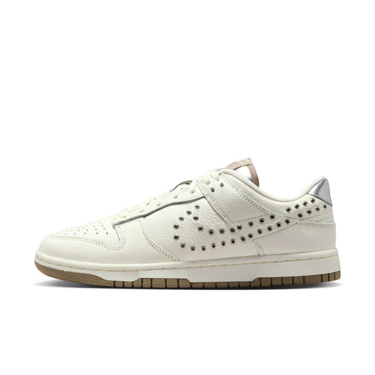 Nike "Dunk Low" Womens - Sail / Metallic Silver