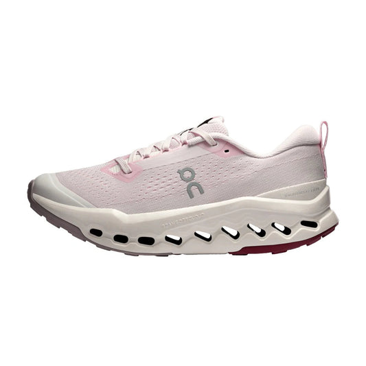 On "Cloudsurfer Trail 2" Womens - Lily / Gardenia