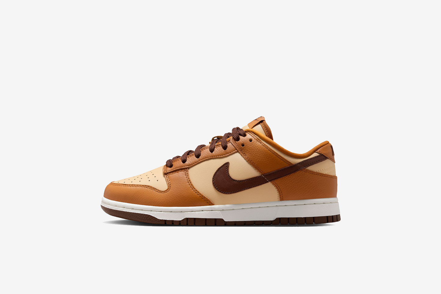 Nike "Dunk Low" W - Desert Ochre / Fauna Brown