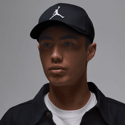 Jordan "Rise Structured Curved Bill Hat" M - Black / White