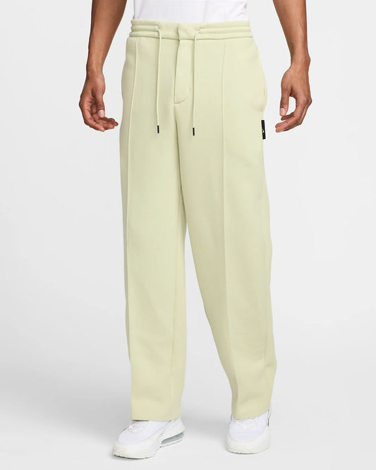 Nike "Tech Tailored Fleece Pants" M - Olive Aura