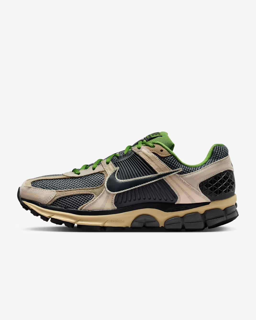 Nike "Zoom Vomero 5"  M - Pale Ivory / Off Noir / Smoke Grey