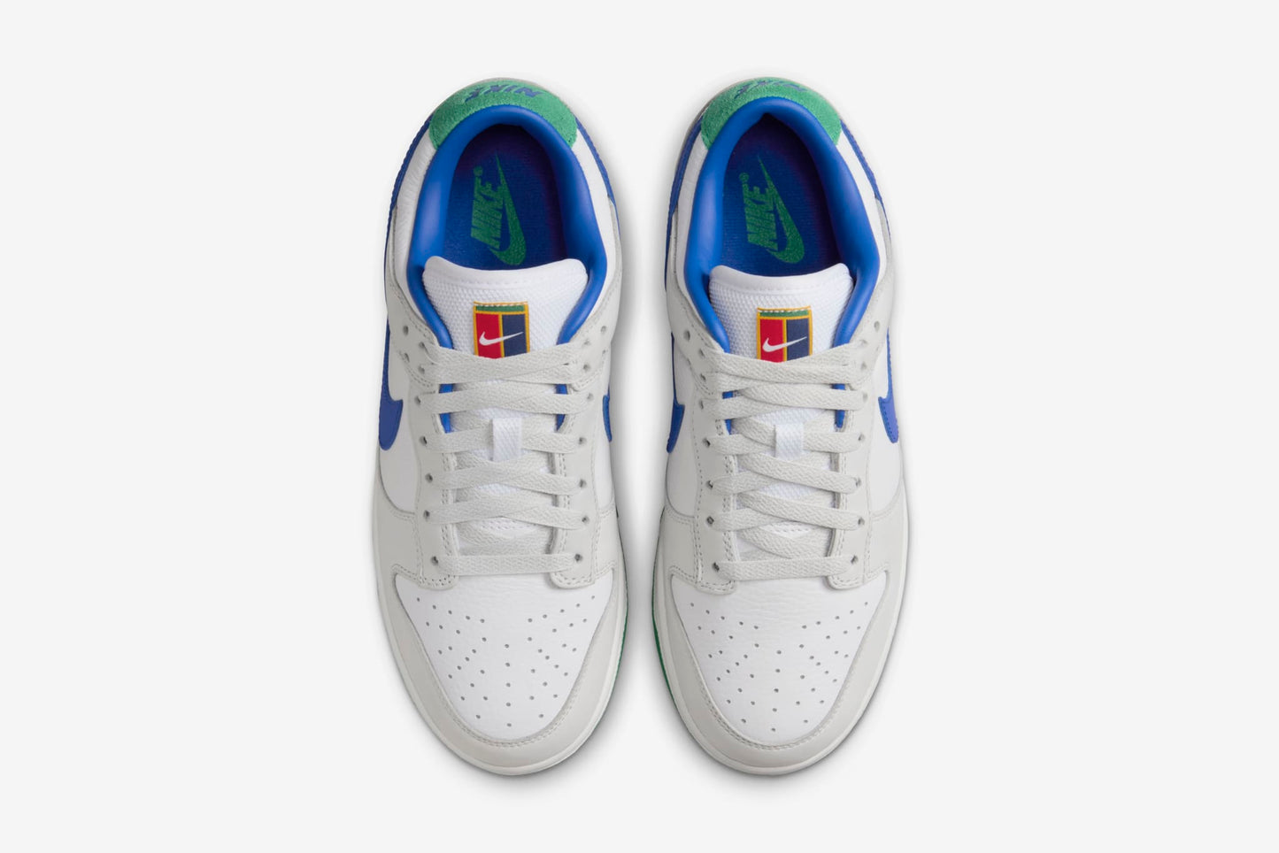 Nike "Dunk Low" W - White / Photo Blue / Photon Dust / Stadium Green