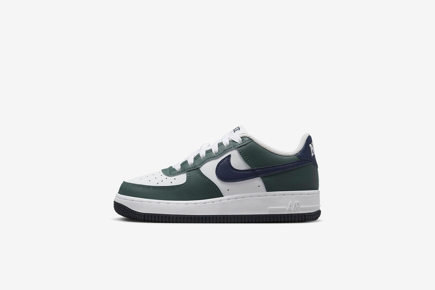 nike and "Air Force 1" GS - Vintage Green / Obsidian White