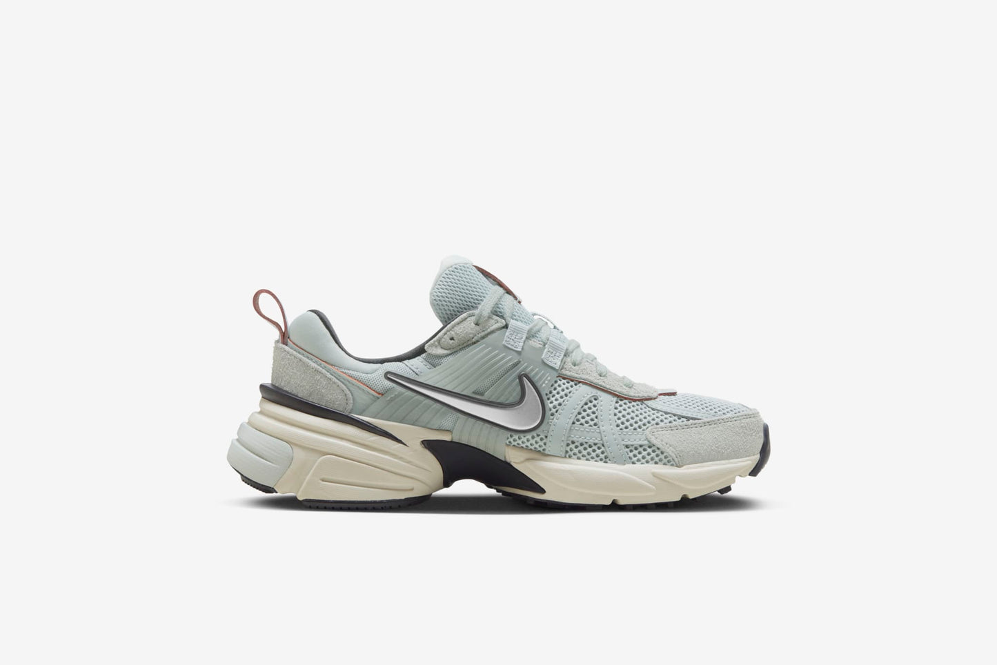 Nike "V2K Run" W - Light Pumice / Chrome