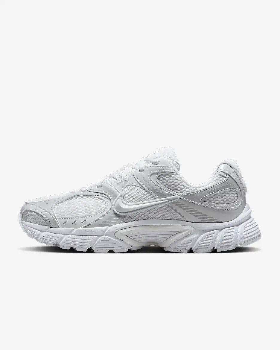 Nike "V5 RNR" W - White / White