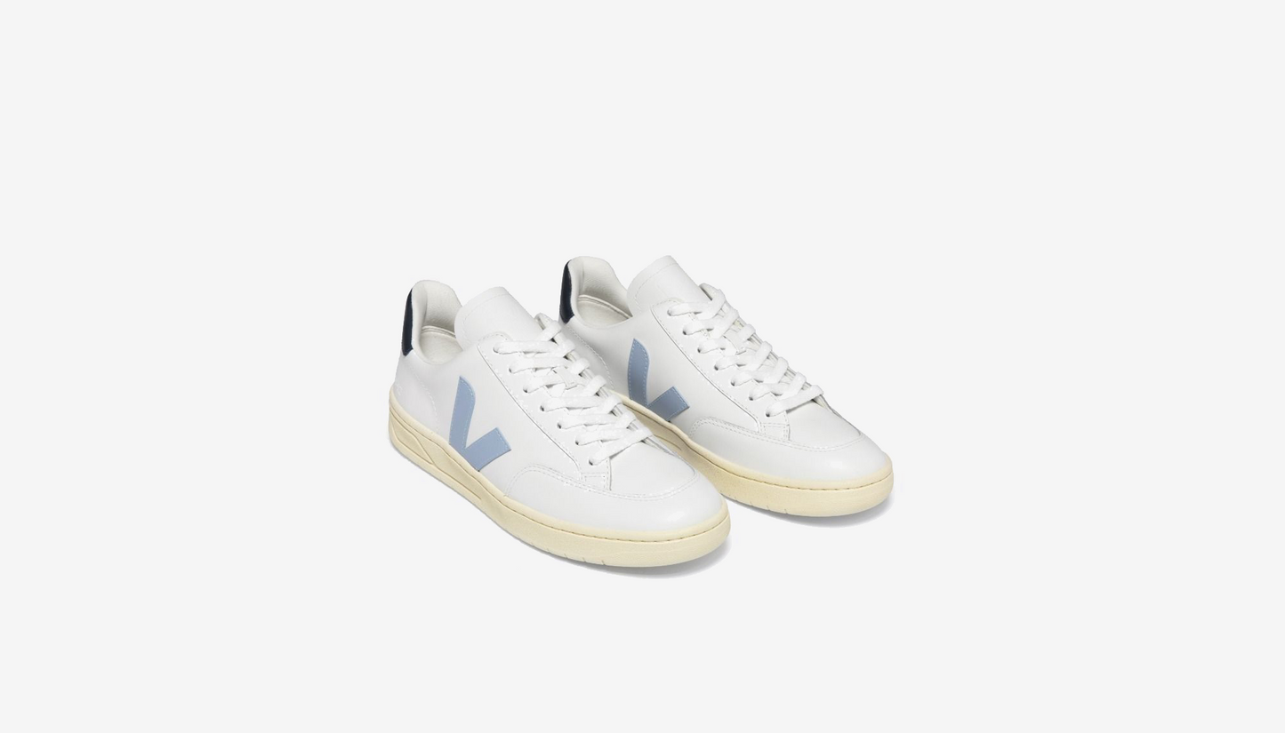 Veja "V-12 Leather" M - Extra White / Steel / Nautico