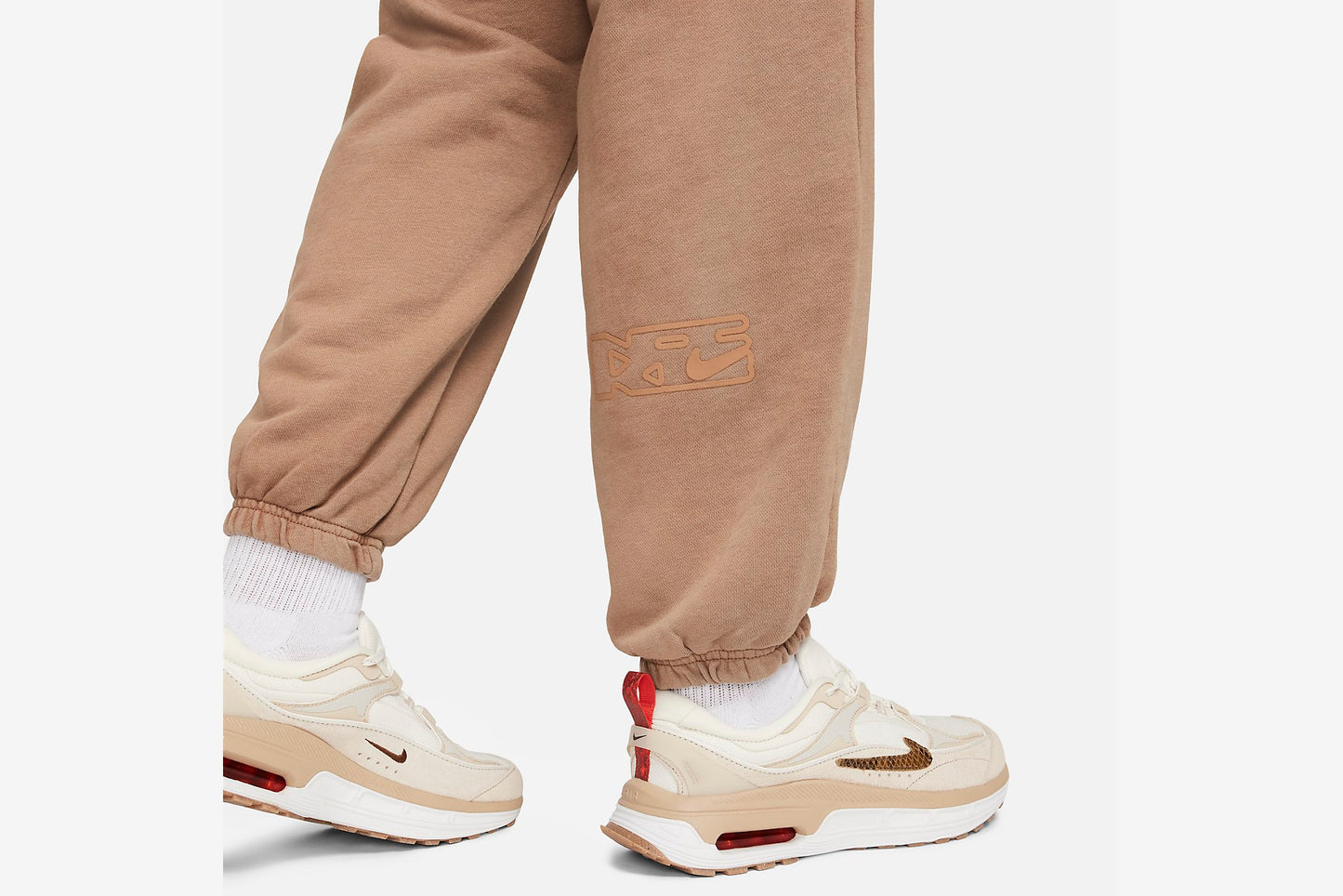Nike "Sportswear Phoenix Fleece High-Waisted Pants" W - Archaeo Brown