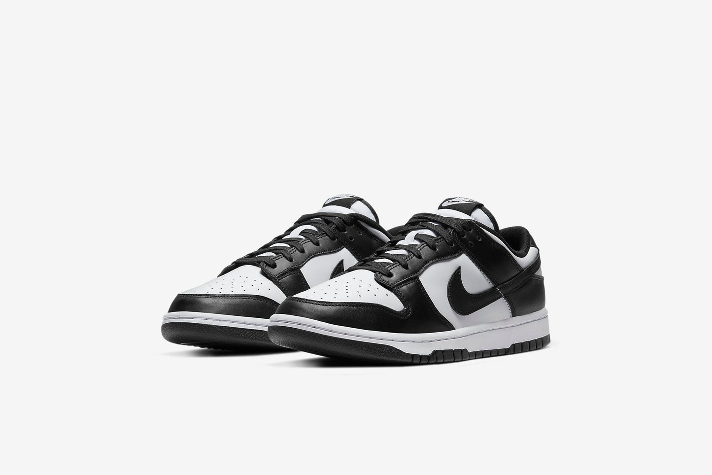 Nike "Dunk Low Retro" M - White / Black