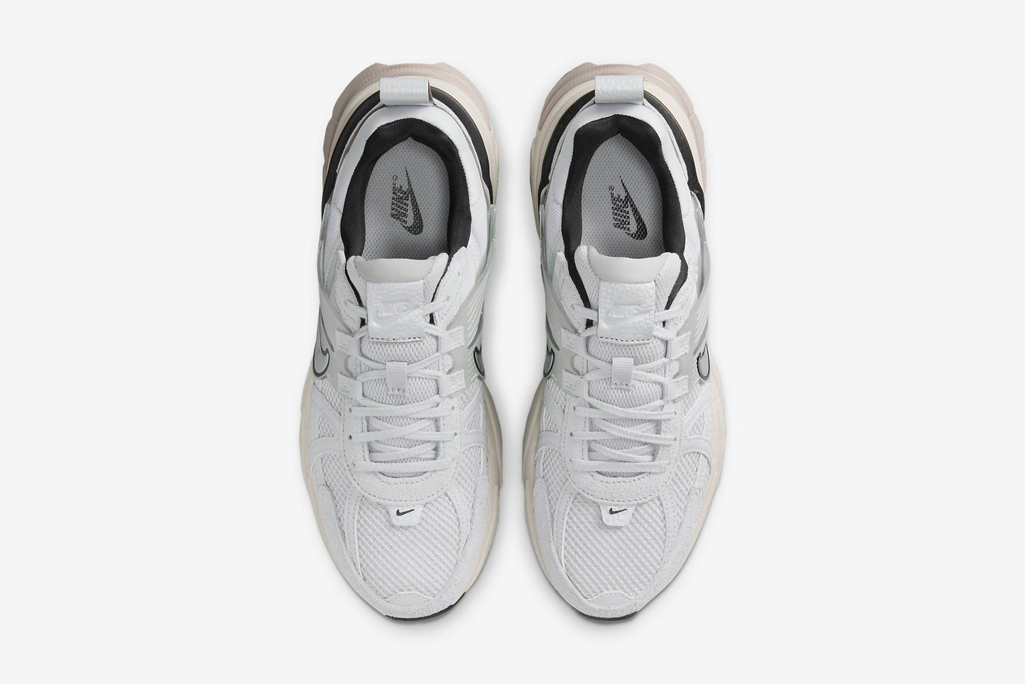 Nike "V2K Run" W - Pure Platinum / Chrome