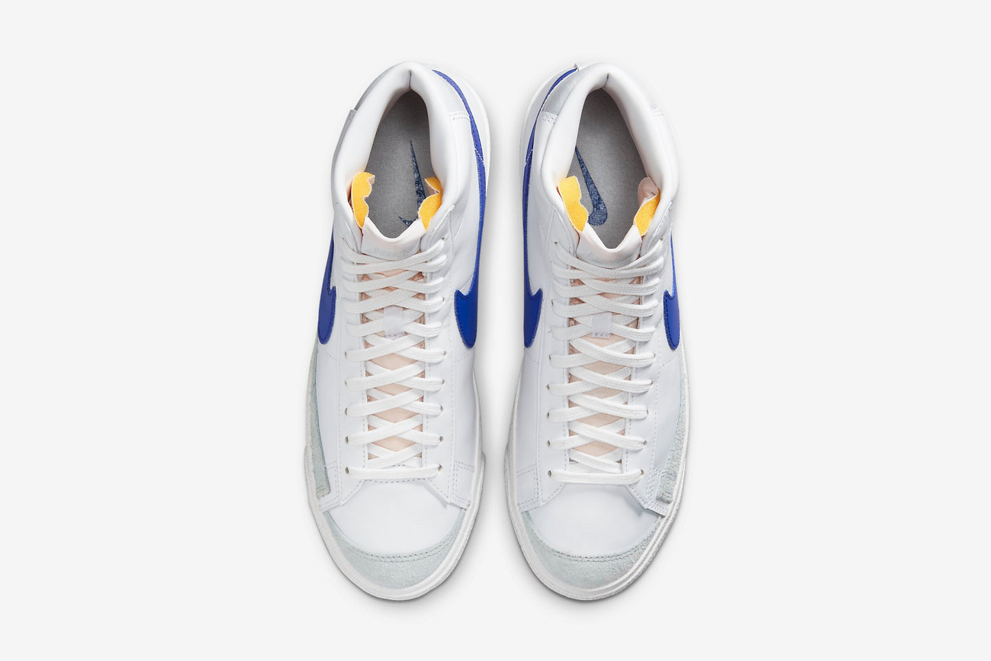 Nike "Blazer Mid '77 VNTG" M - White / Game Royal / Pure Platinum