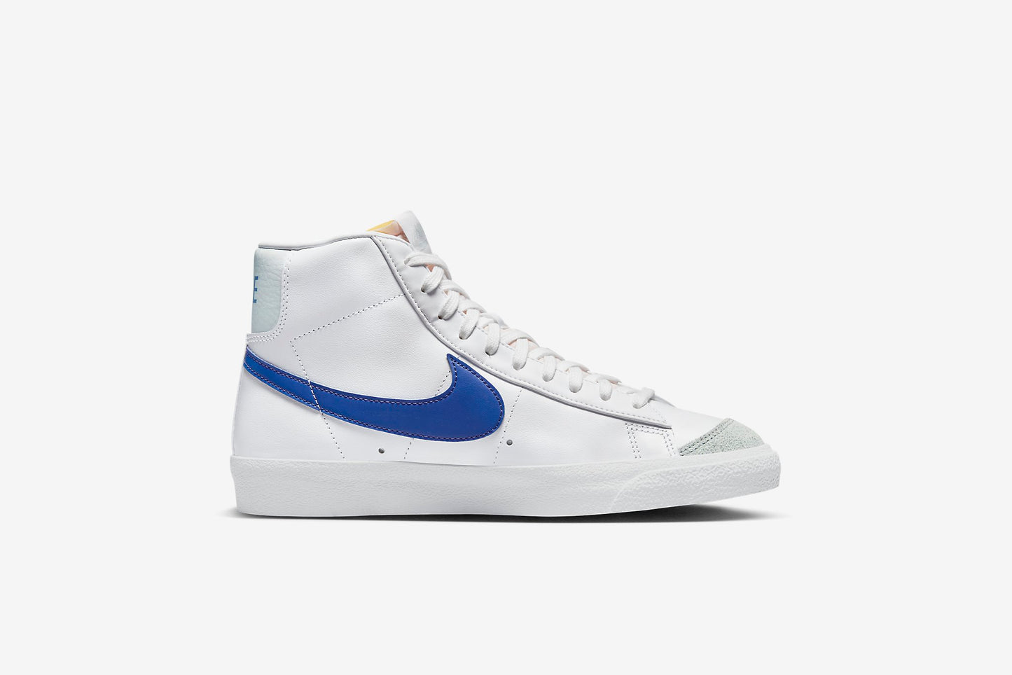 Nike "Blazer Mid '77 VNTG" M - White / Game Royal / Pure Platinum