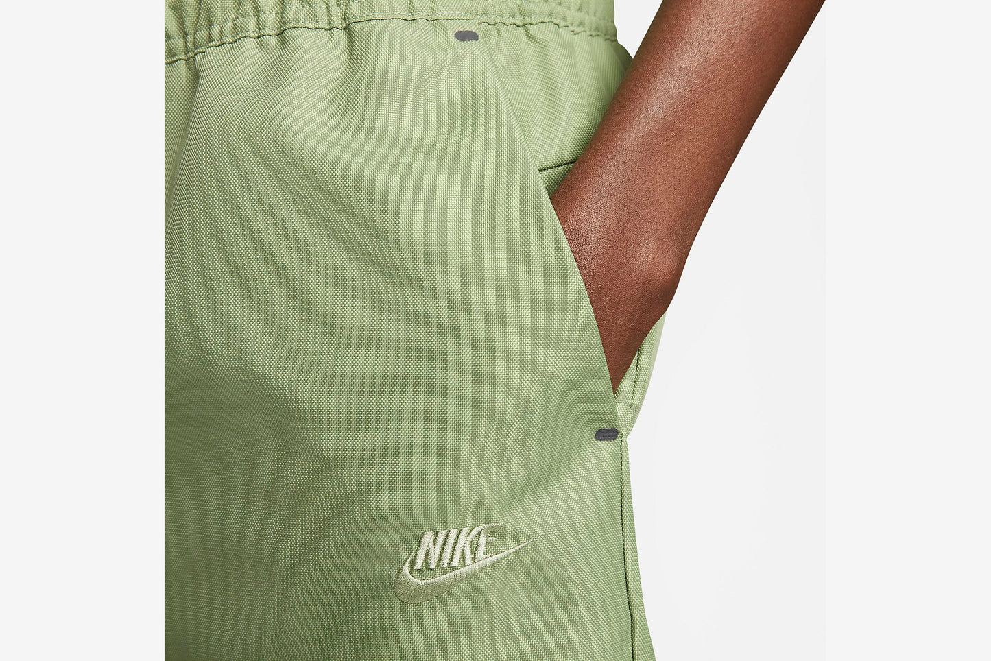 Nike "Tech Essentials Utility Shorts" M - Green