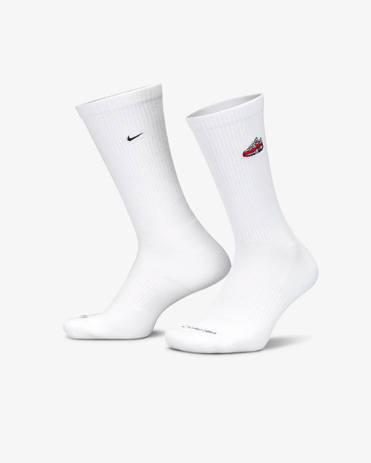 Nike "Everyday Crew Socks" M - White / Black