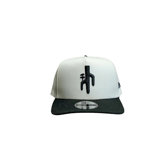 Manor x New Era "Upside Down Hangtime" 9FIFTY A-FRAME Snapback - Cream / Black