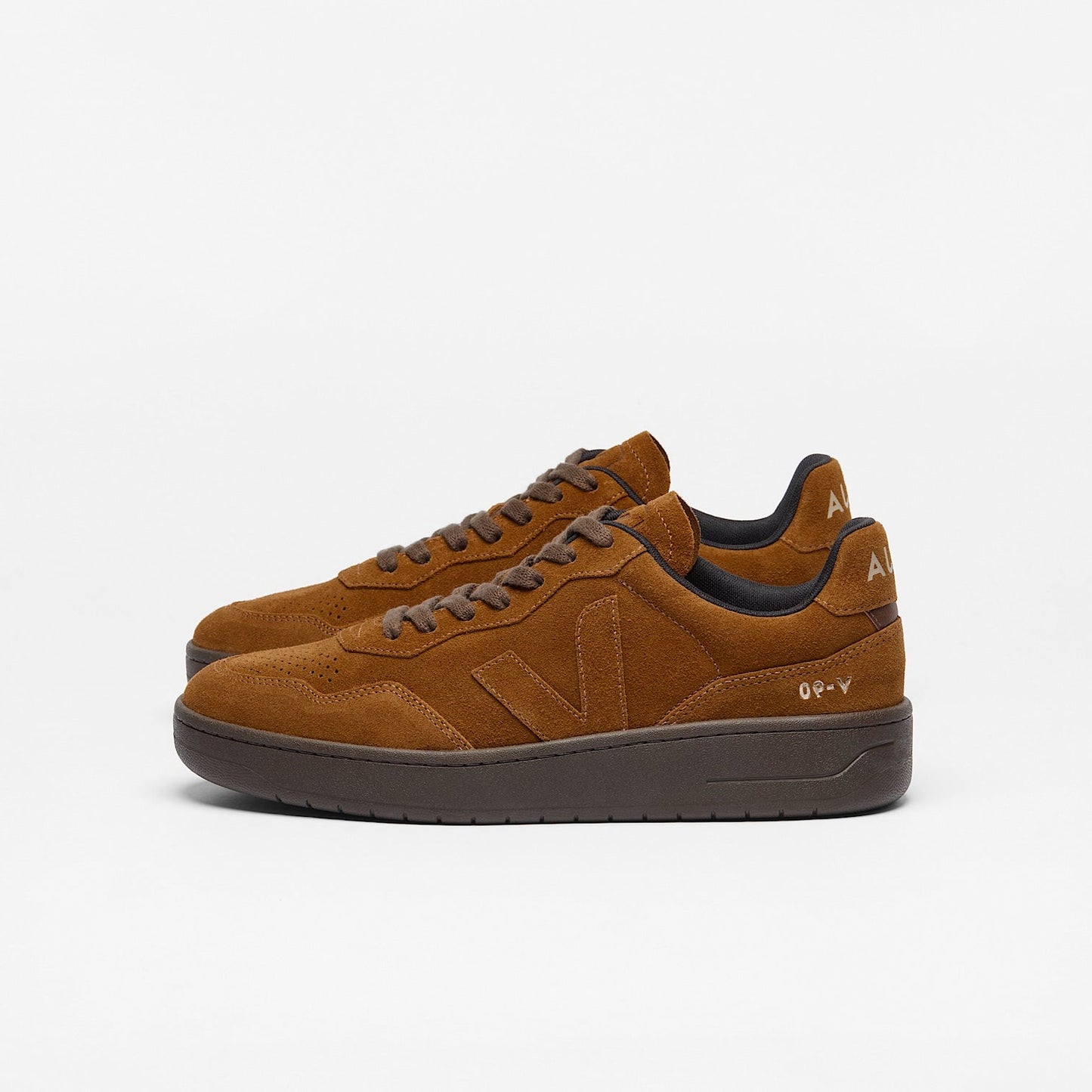 Veja "V-90 Suede" M - Full Cognac / Eagle
