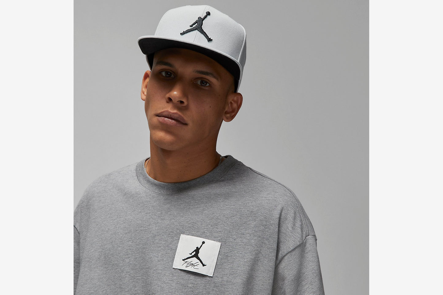 Jordan "Flight Essentials Tee" M -Carbon Heather