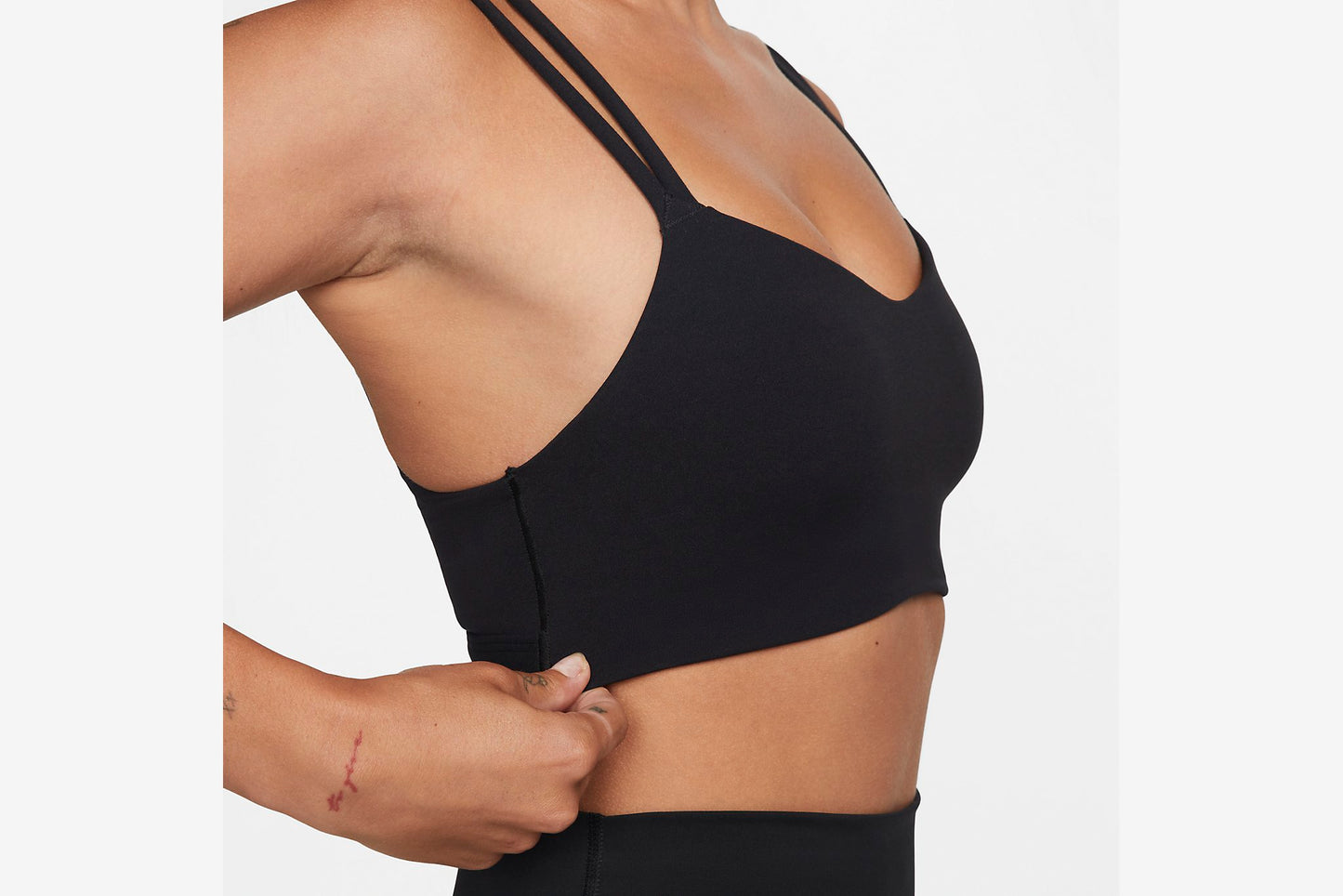 Nike "Alate Trace" Bra - W - Black / Black
