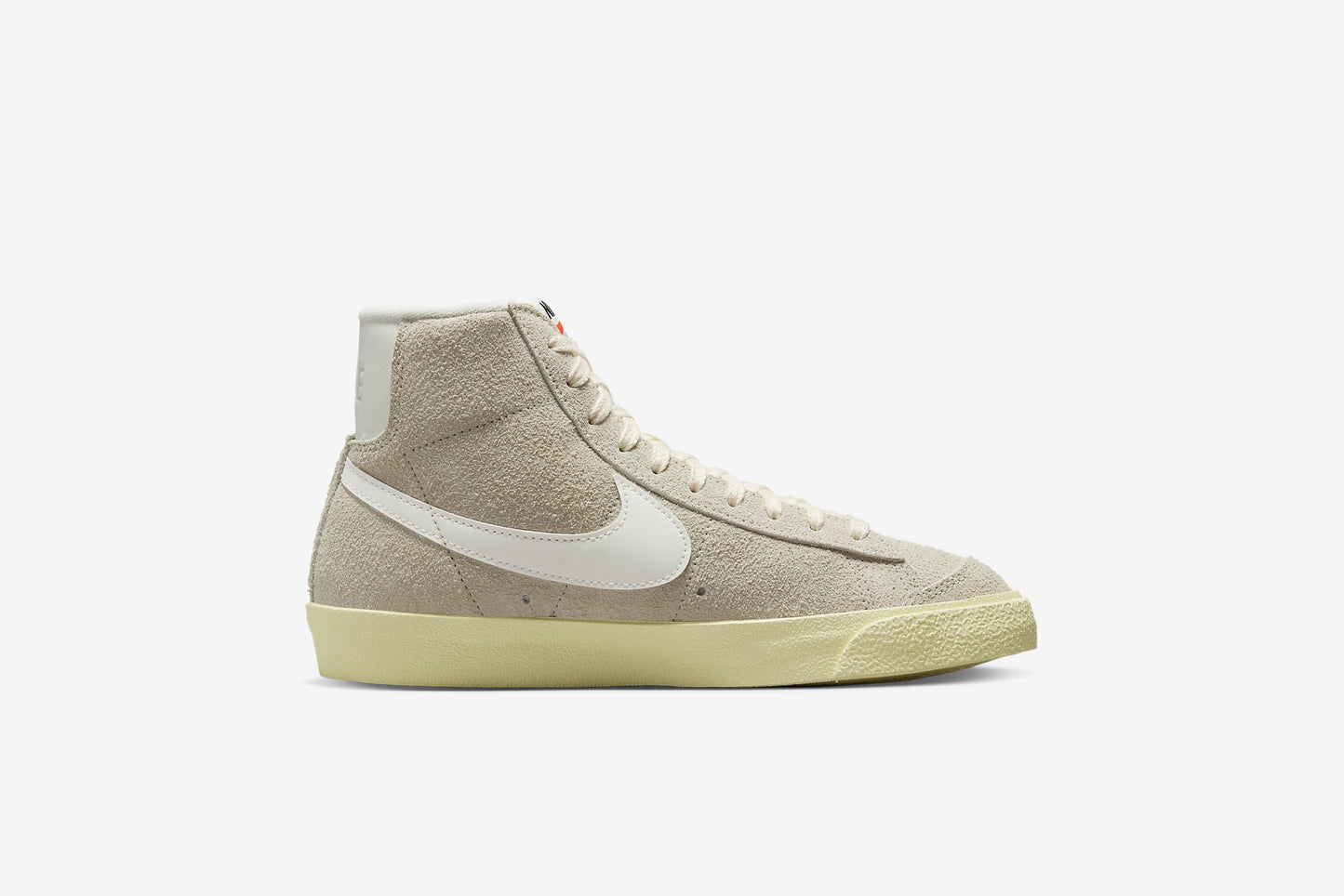 Nike "Blazer Mid '77" W - Light Bone / Sail / Alabaster