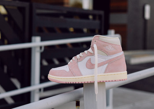 Air Jordan Retro 1 High 'Washed Pink' (Women's Sizing)