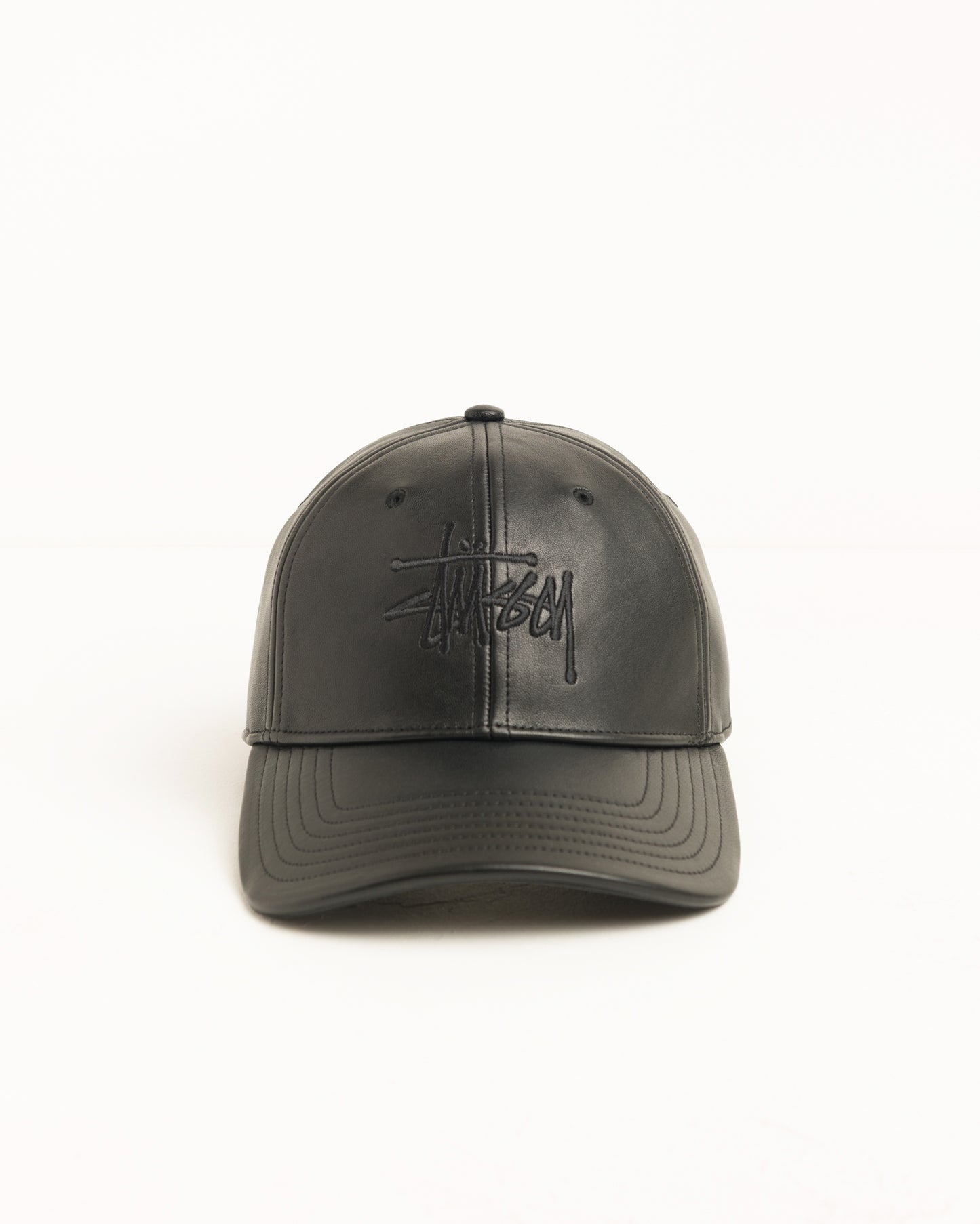 Stussy "LP Leather Strapback Cap" - Black