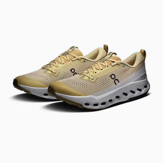 On "Cloudsurfer Trail 2" Mens - Safari / Glacier