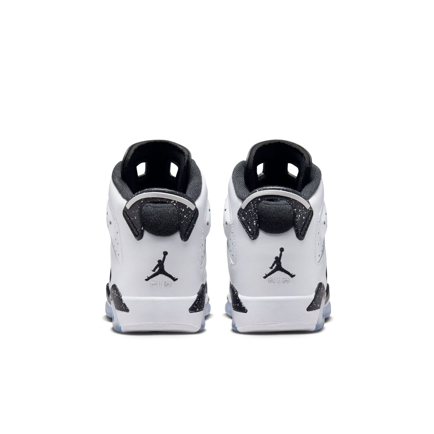 Air Jordan "6 Retro" Grade School - White / Black