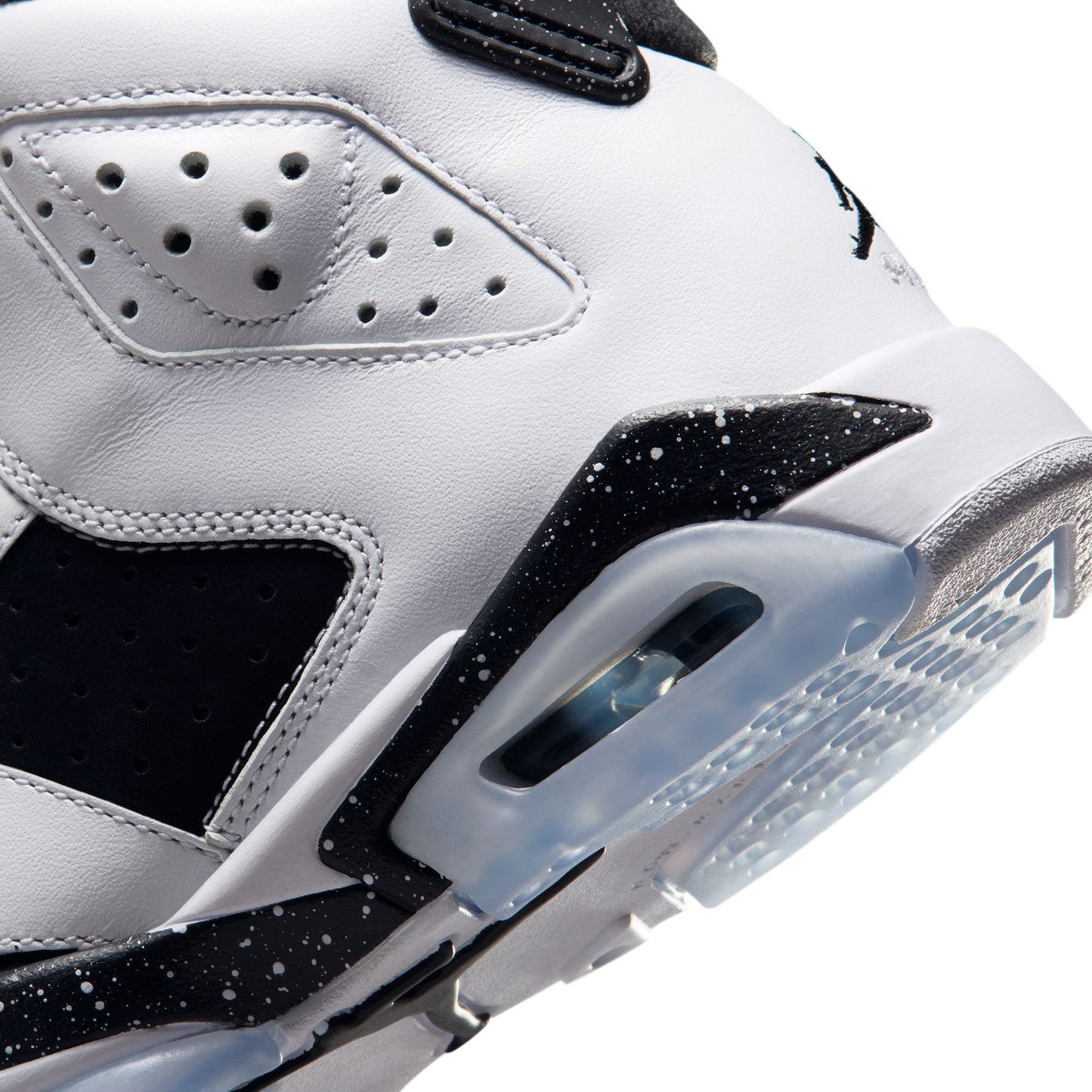 Air Jordan "6 Retro" Grade School - White / Black