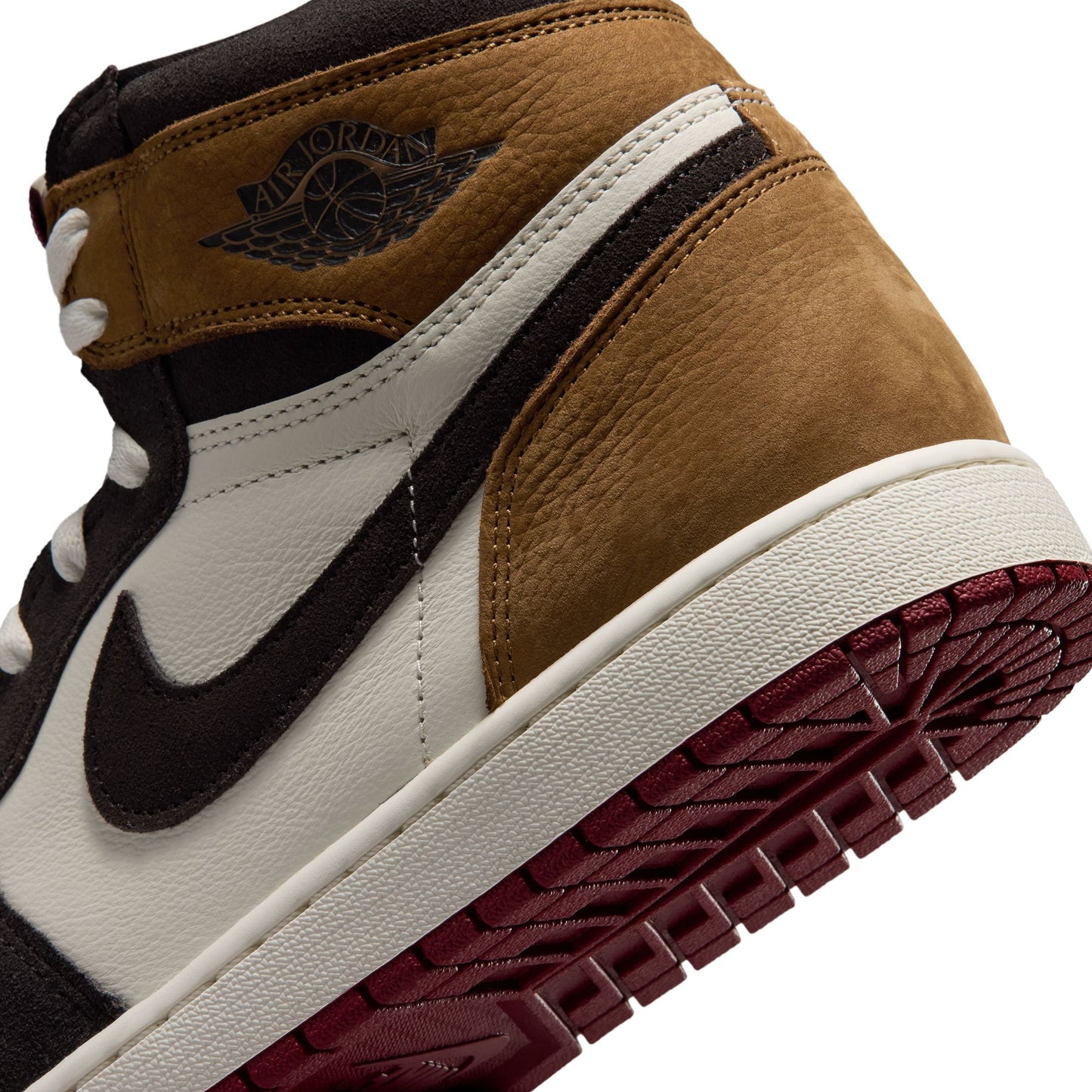 Air Jordan "1 Retro High OG" Mens - Shadow Brown / Team Red / Lt British Tan