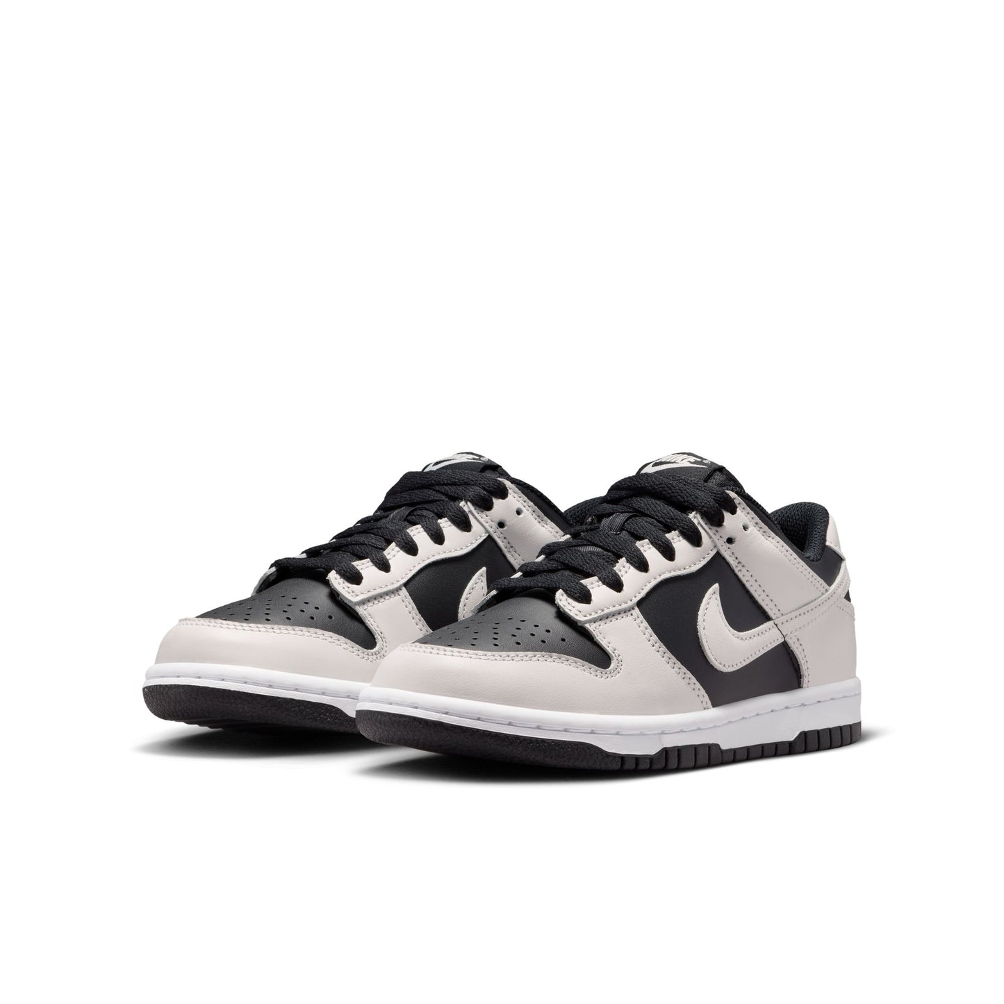 Nike "Dunk Low" GS - Black / Platinum Tint