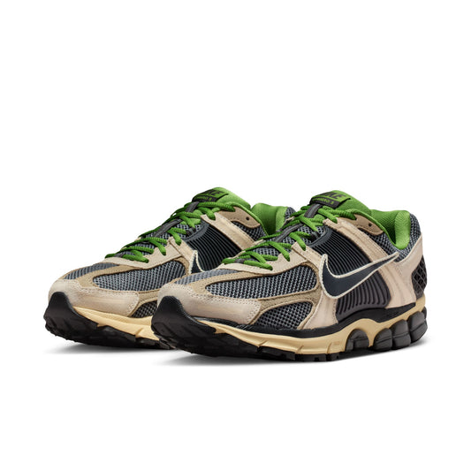 Nike "Zoom Vomero 5"  M - Pale Ivory / Off Noir / Smoke Grey