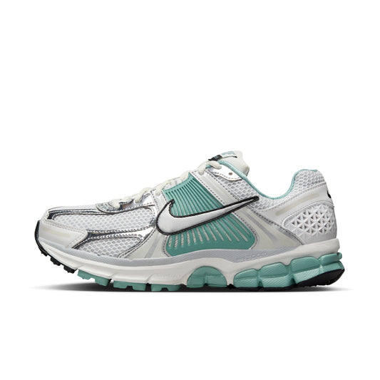 Nike "Zoom Vomero 5" W - Summit White / Metallic Silver