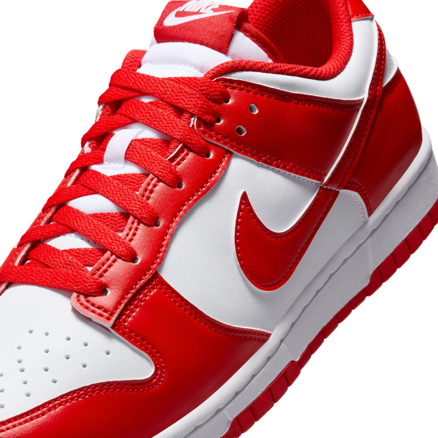 Nike "Dunk Low Retro" M - White / University Red