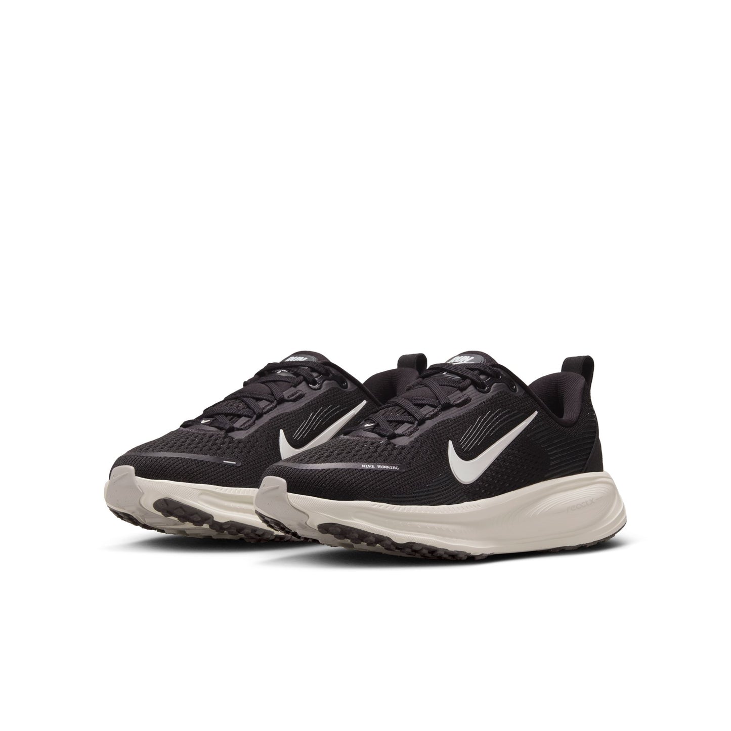 Nike "Vomero 18" Grade School - Black / Summit White