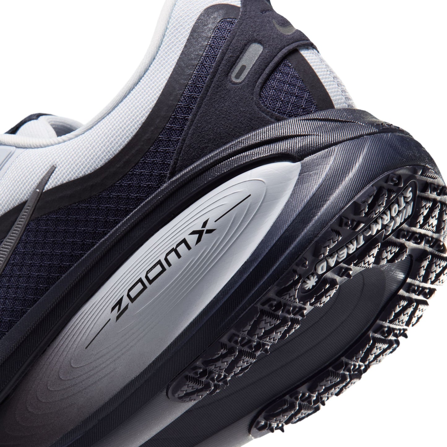 Nike "Vomero 18 GORE-TEX" Mens - Football Grey / Metallic Dark Grey