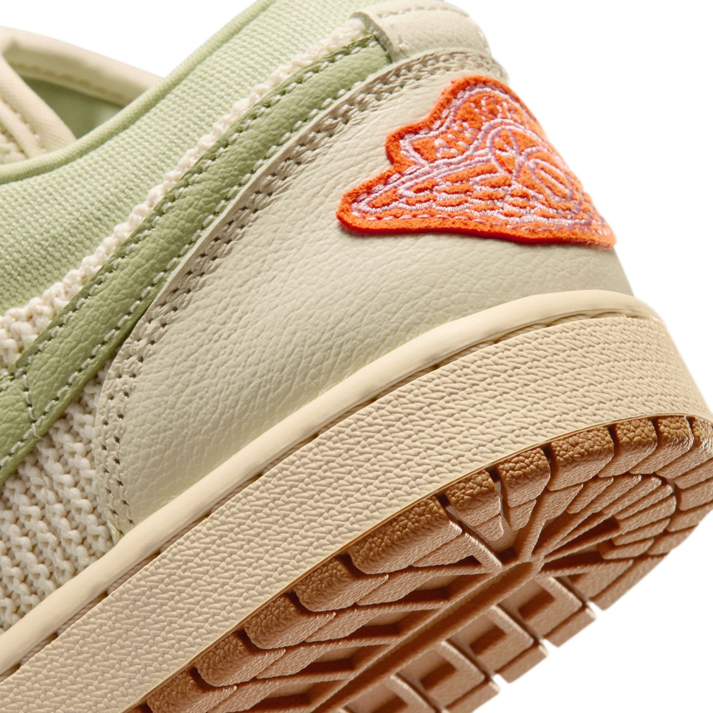 Air Jordan "1 Low SE" Womens - Sail / Iced Carmine-Olive Aura