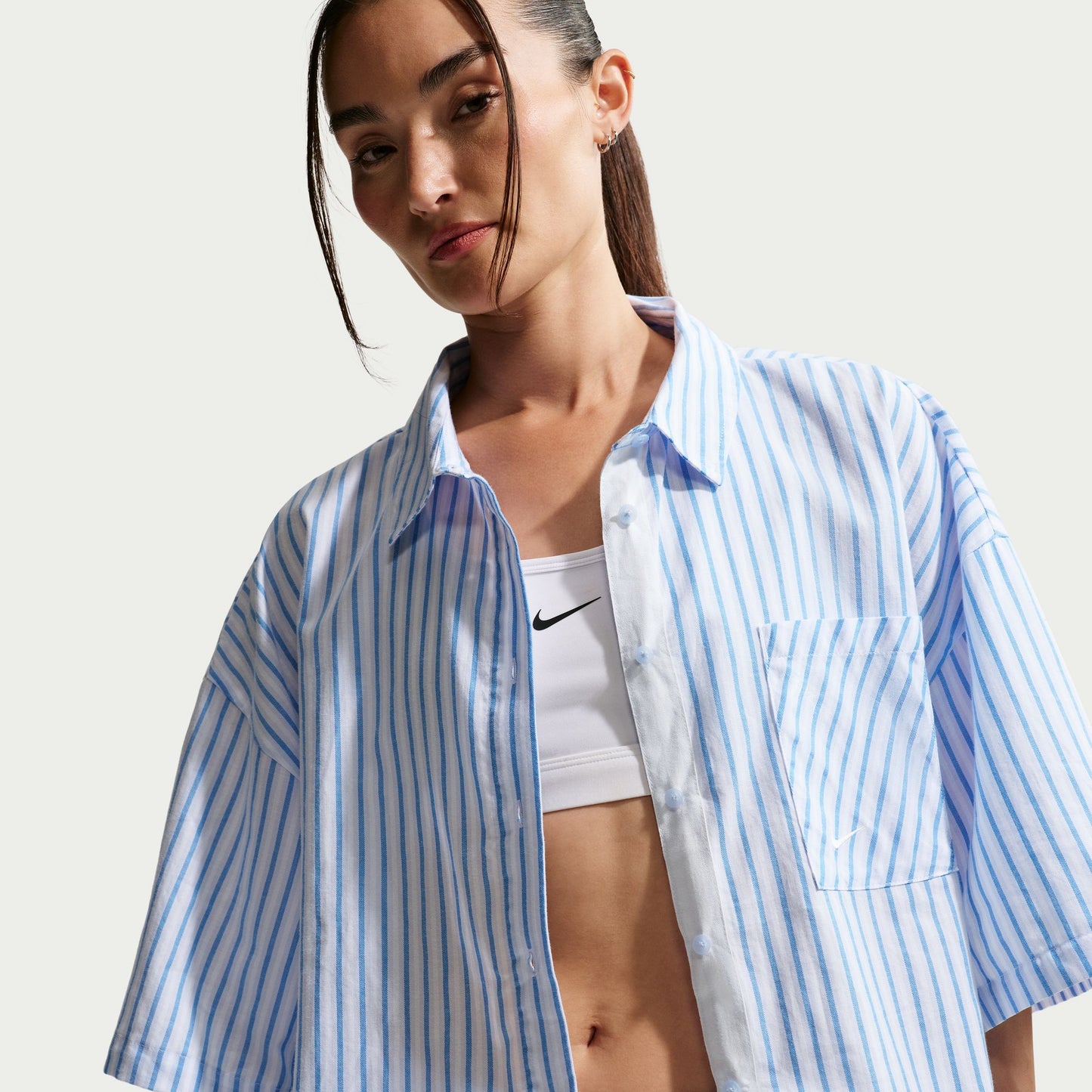 Nike "Sportswear Chill Poplin Top" W - Lt Photo Blue / Hydrogen Blue / Summit White