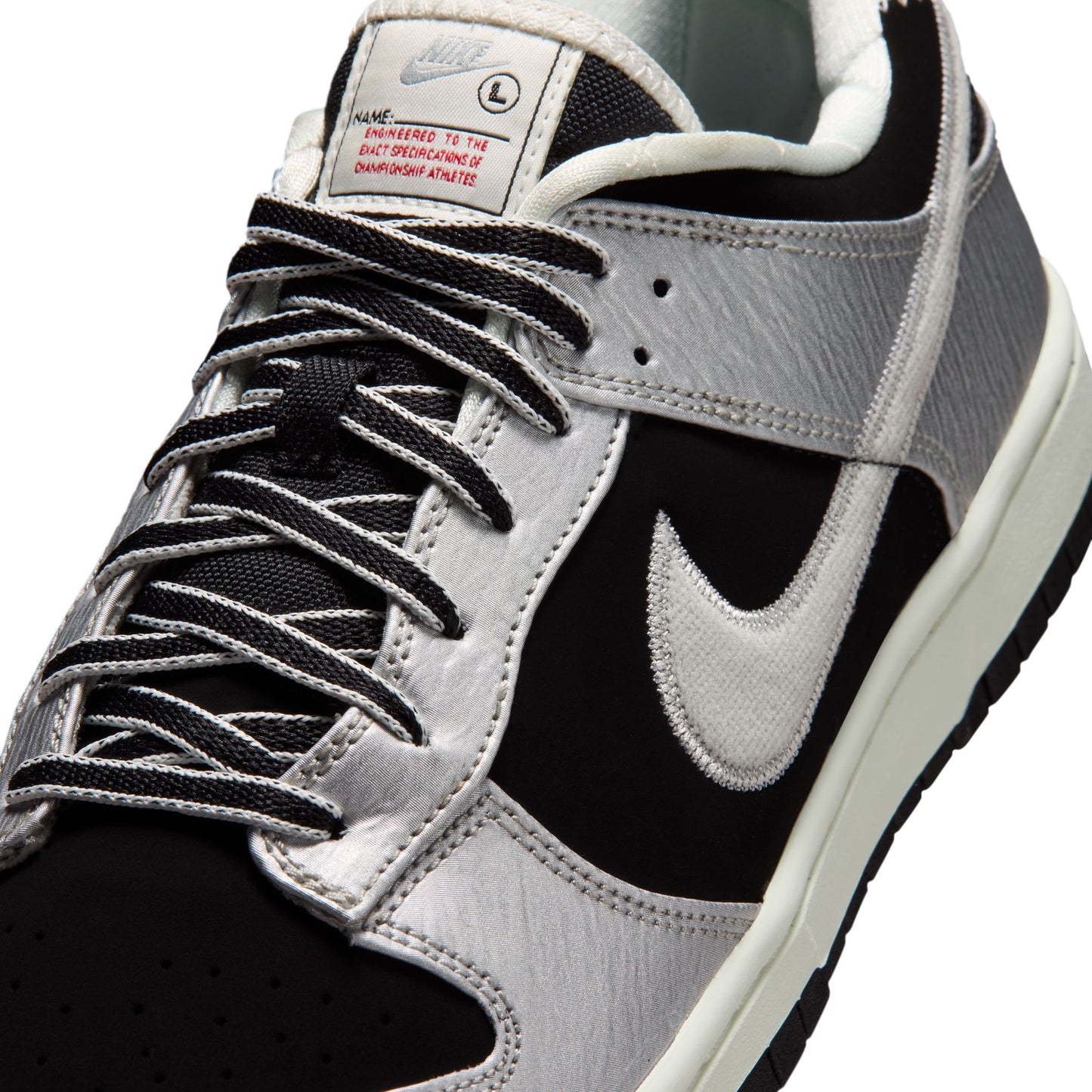 Nike "Dunk Low Retro" Mens - Metallic Silver
