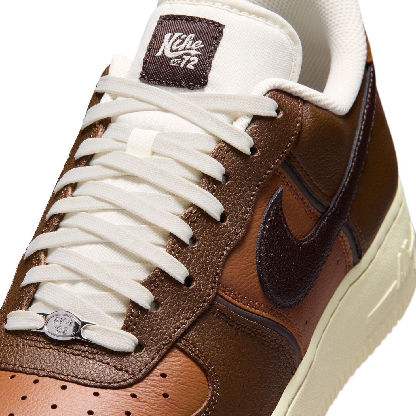 Nike "Air Force 1 '07 LV8 Sport" Mens - Cacao Wow / Velvet Brown