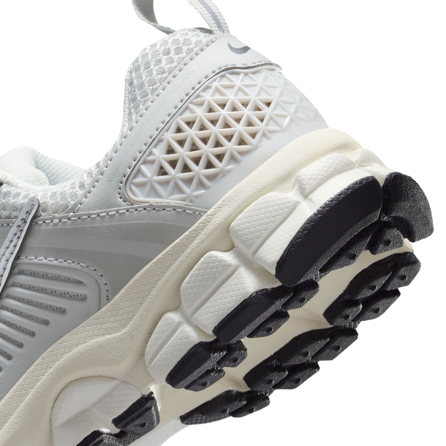 Nike "Vomero 5" Grade School - Photon Dust / Chrome Gridiron