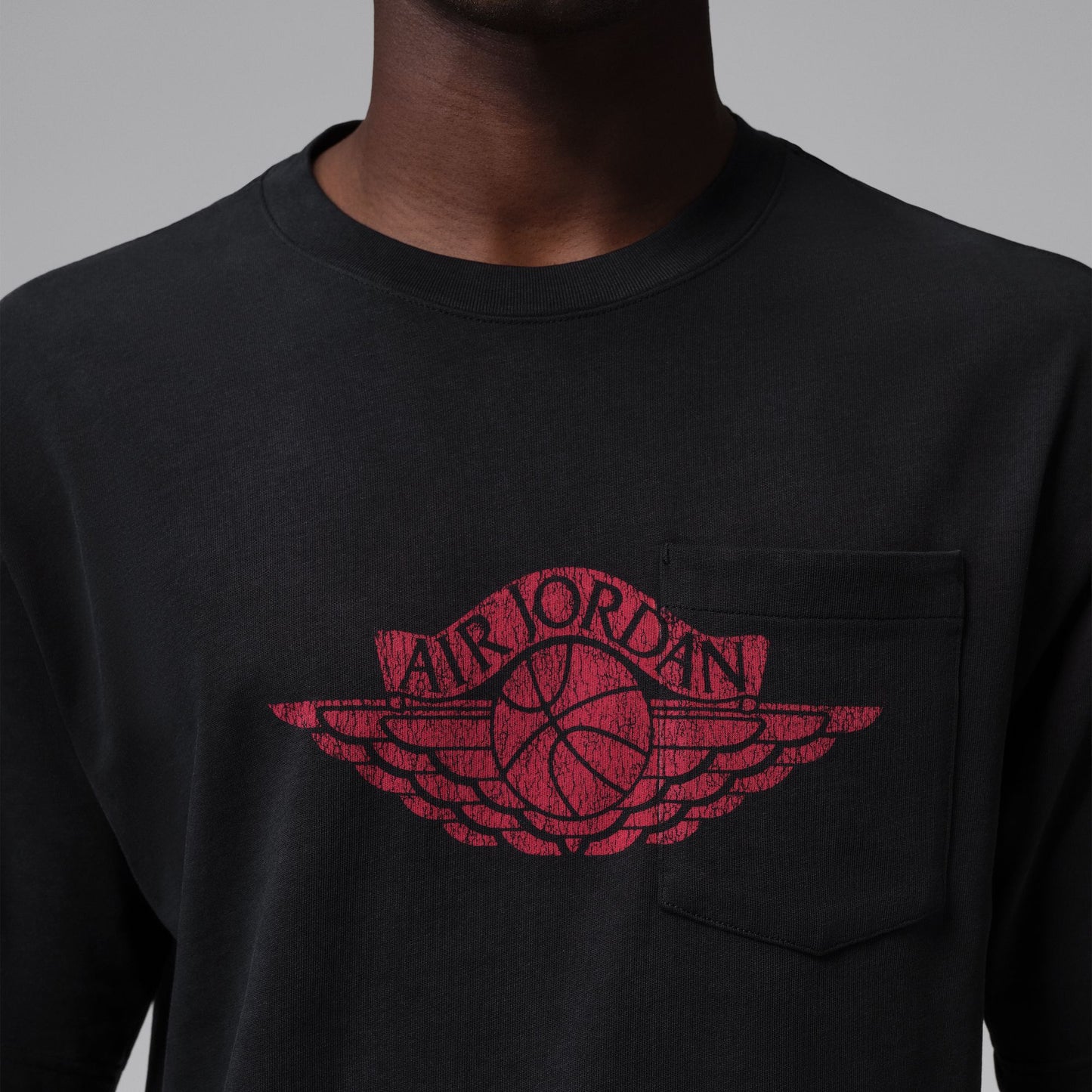 Jordan "Flight Essentials Pocket Tee" Mens - Black / University Red