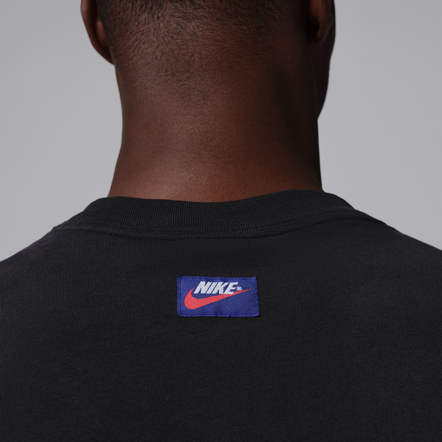 Jordan "Flight Essentials Pocket Tee" Mens - Black / University Red