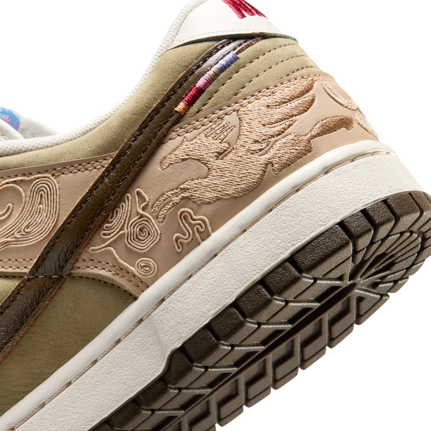 Nike "Dunk Low Retro" Mens - Linen / Dark Hazel / Phantom
