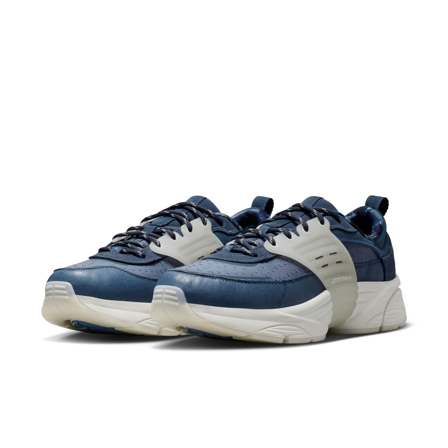 Air Jordan " Trunner O/S " Mens - Diffused Blue / Pale Ivory / Sail