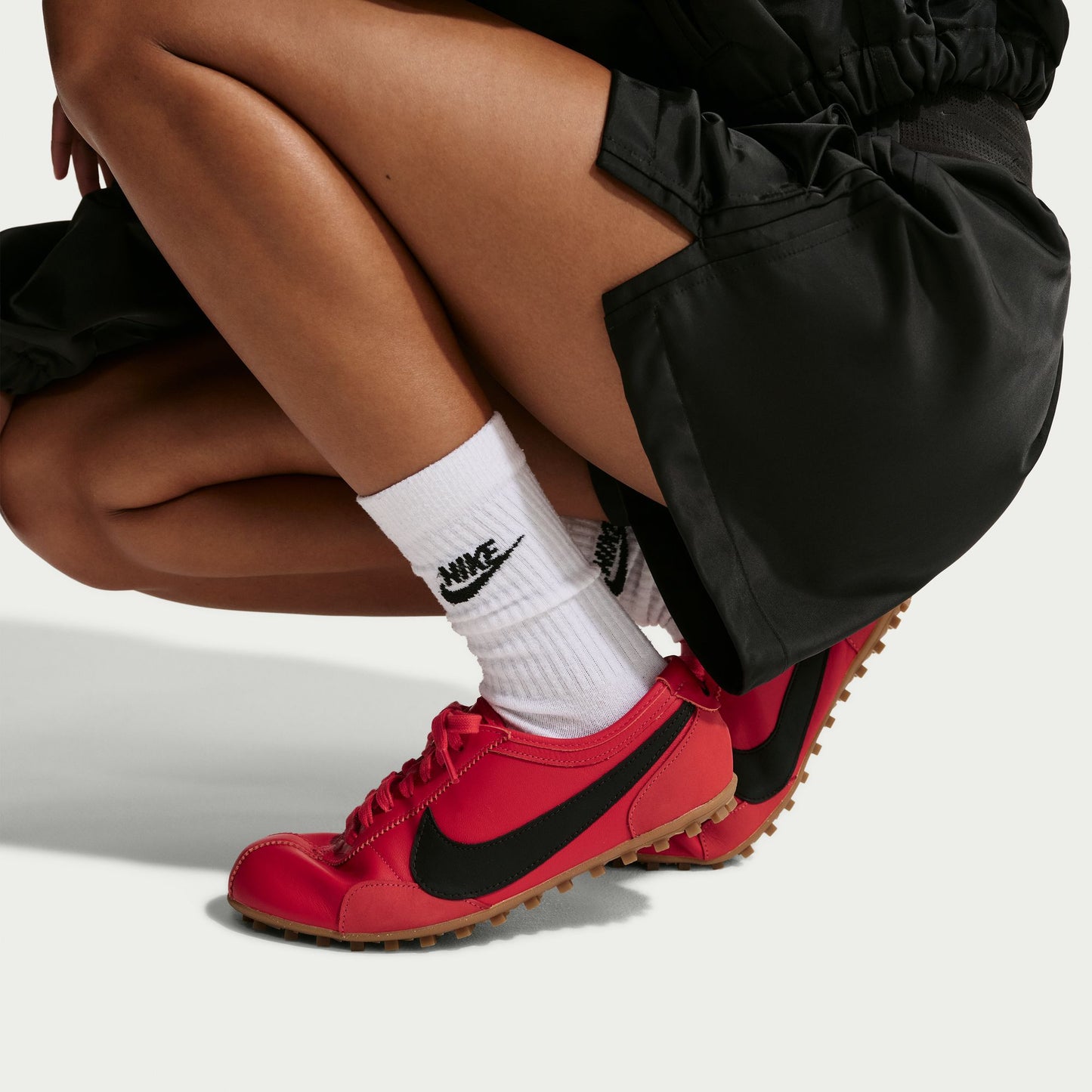 Nike "Moon Shoe OG LTHR SP" Womens - University Red / Black